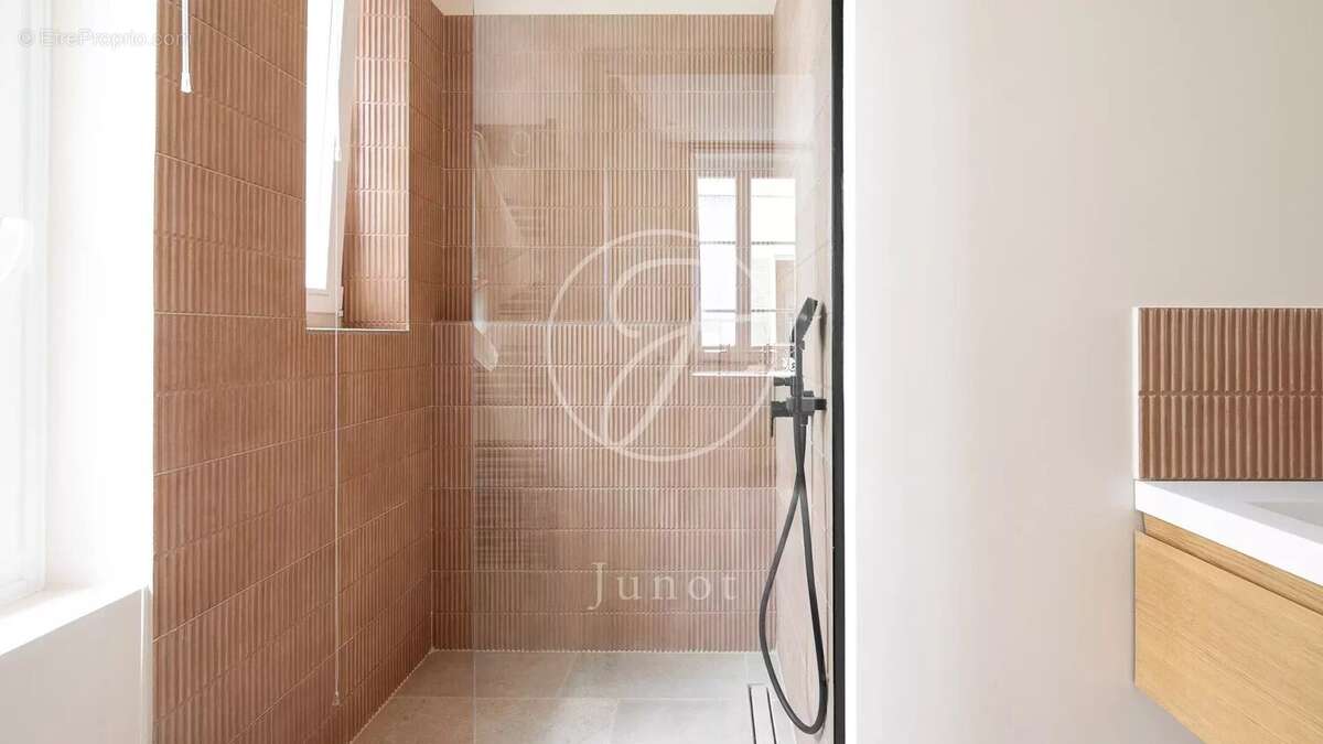 Appartement à PARIS-5E