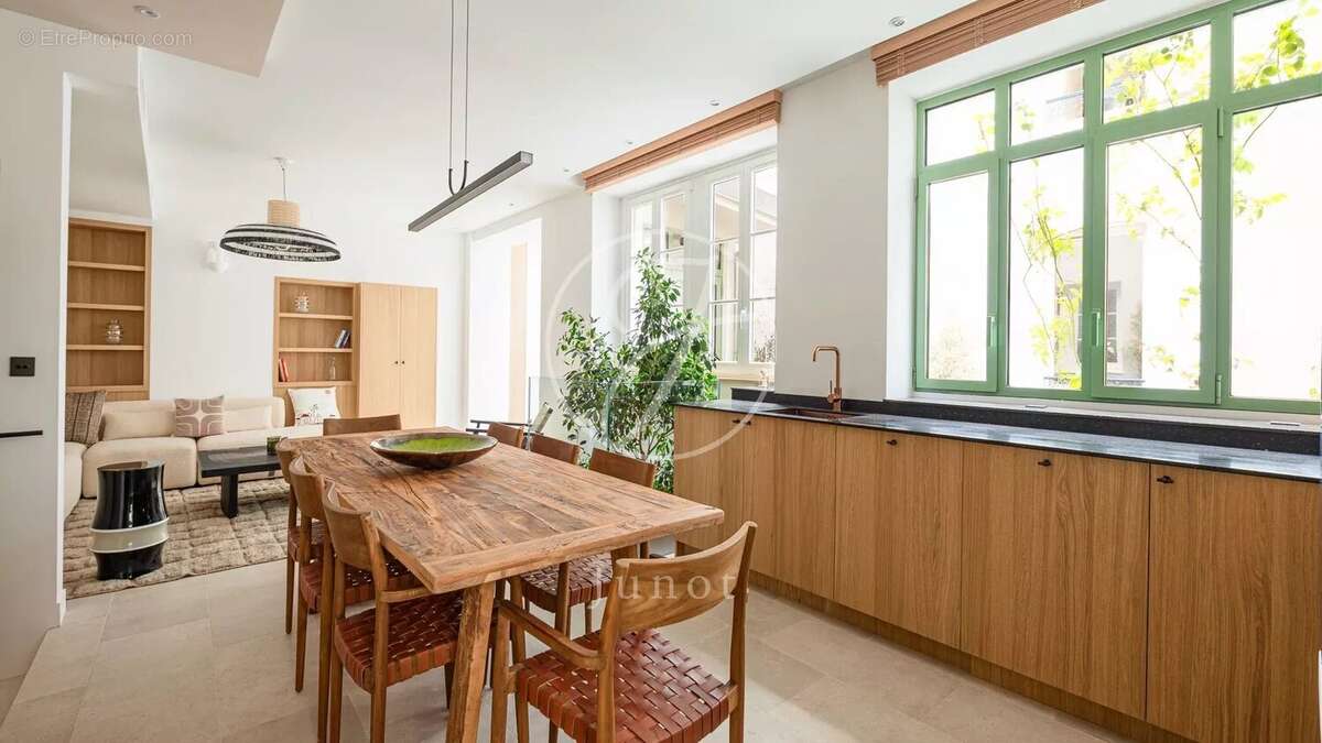 Maison à PARIS-5E