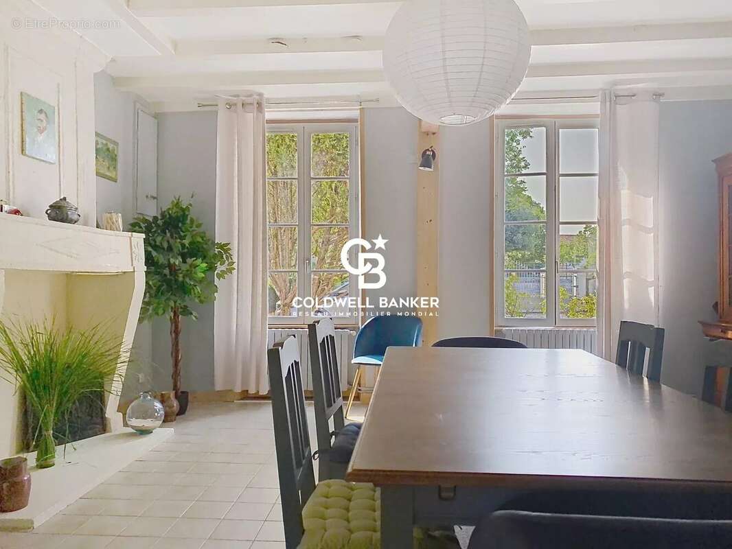 Maison à COLOMBIERS