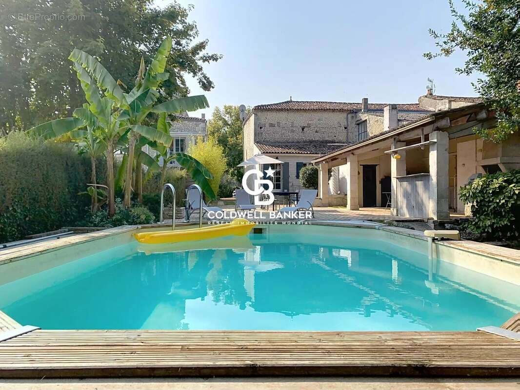 Maison à COLOMBIERS