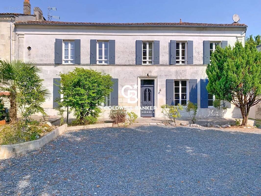 Maison à COLOMBIERS