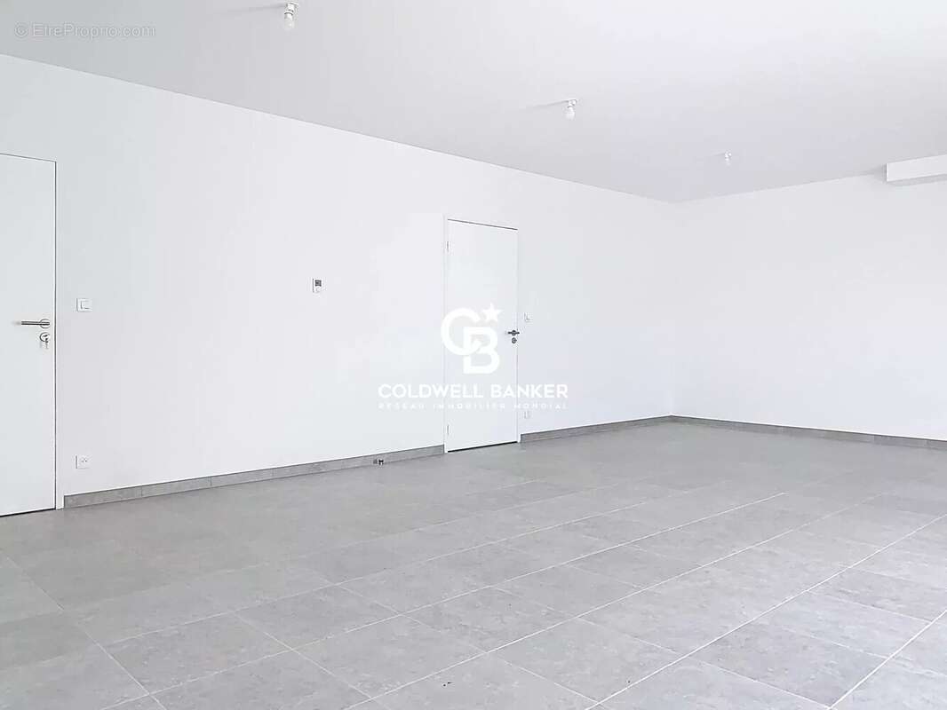 Maison à SAINT-HILAIRE-DE-VILLEFRANCHE