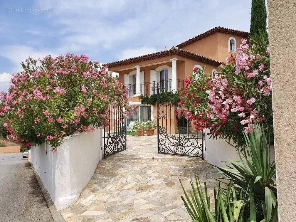 Maison à FREJUS