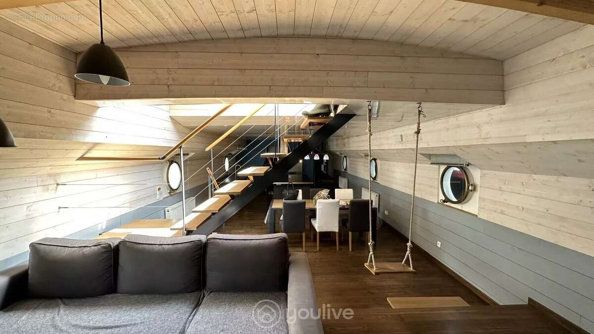 Maison à PORT-SUR-SAONE