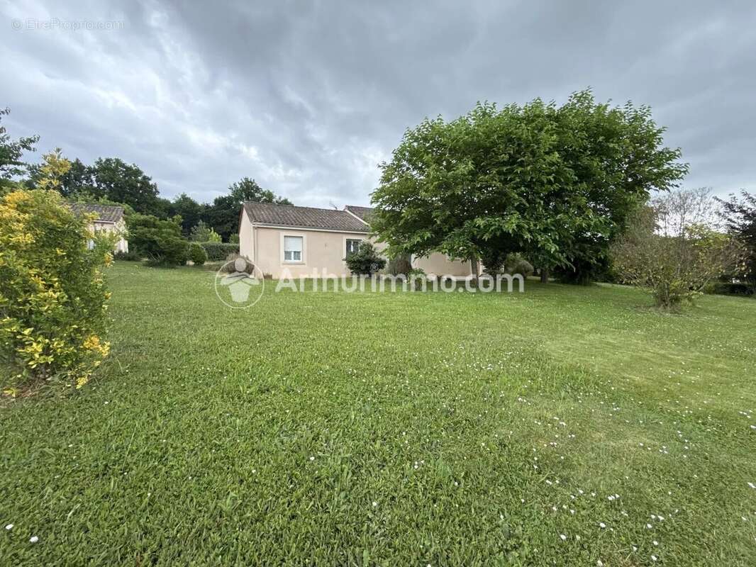 Maison à TOCANE-SAINT-APRE