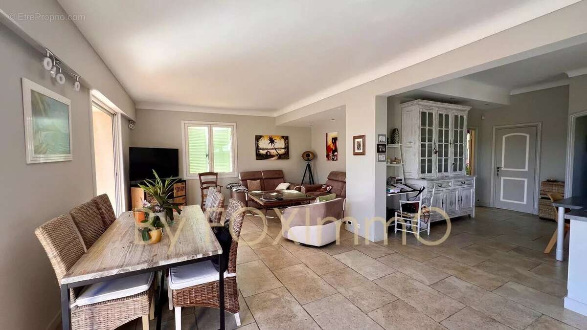 Maison à LA COLLE-SUR-LOUP