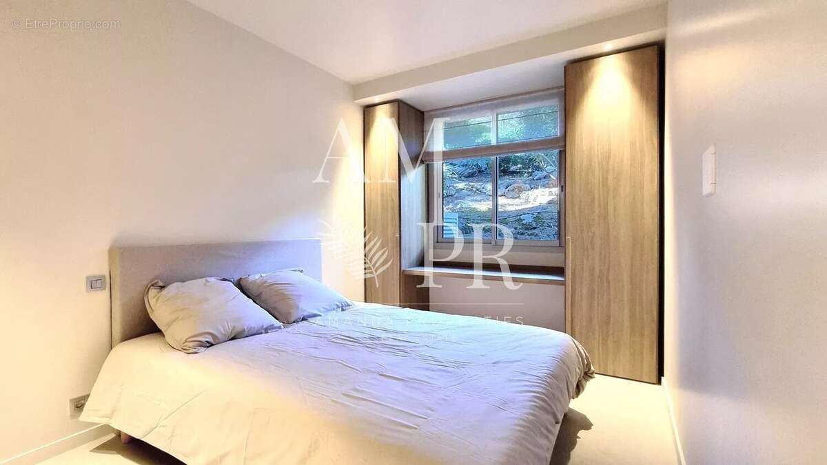 Appartement à VALLAURIS