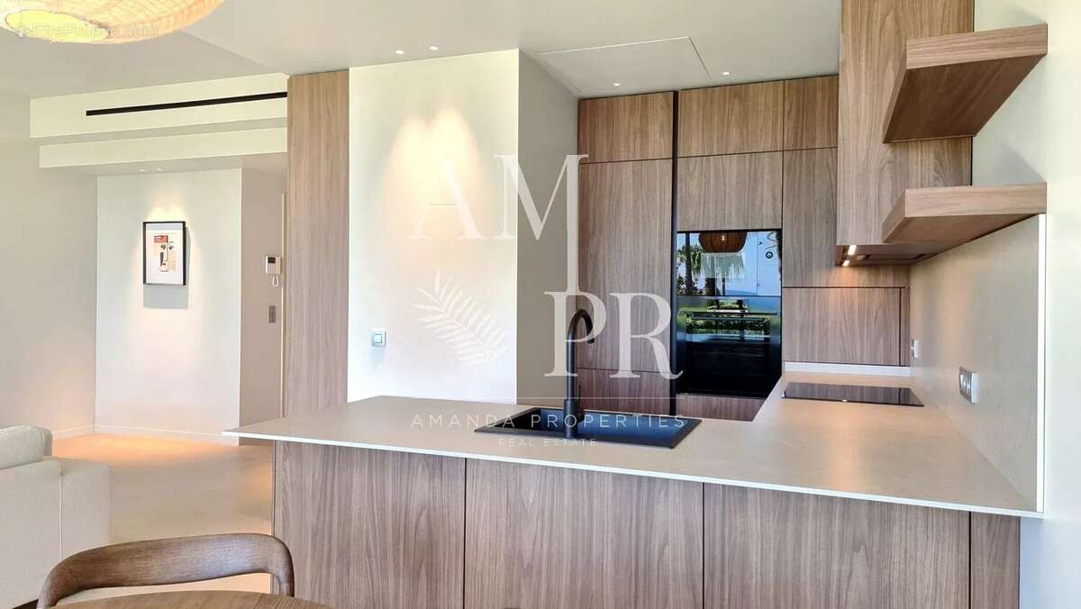 Appartement à VALLAURIS