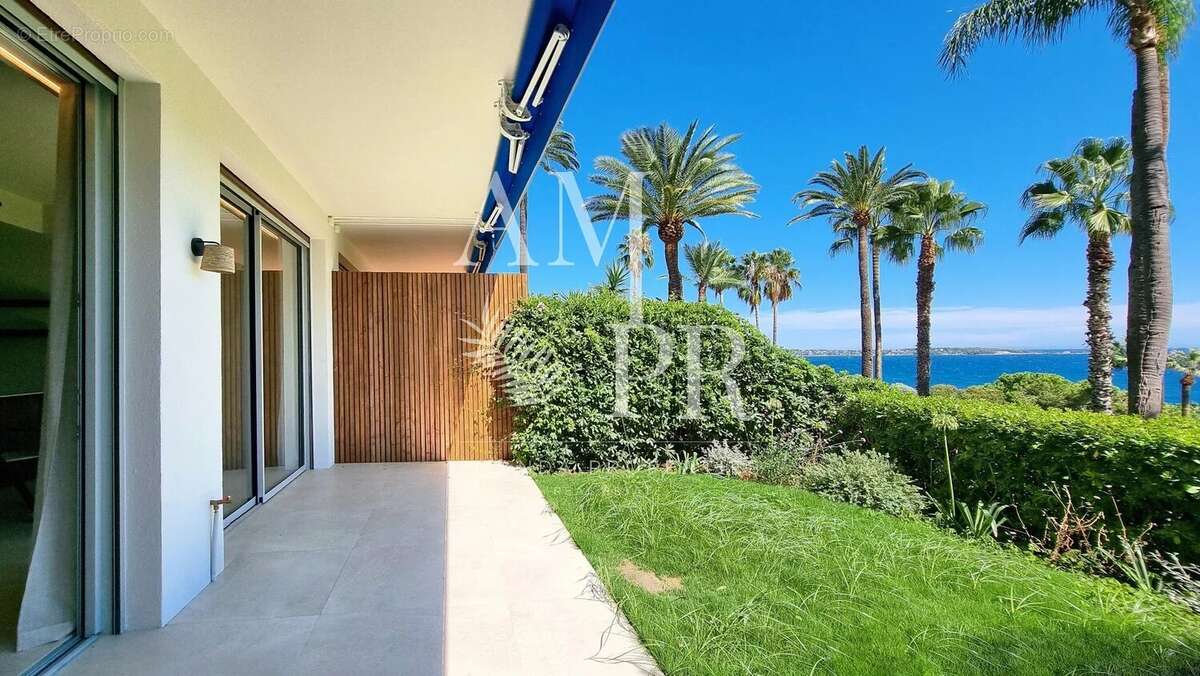 Appartement à VALLAURIS