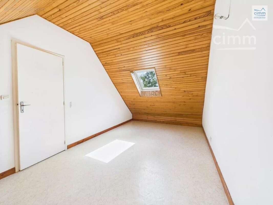 Maison à LES BRULAIS