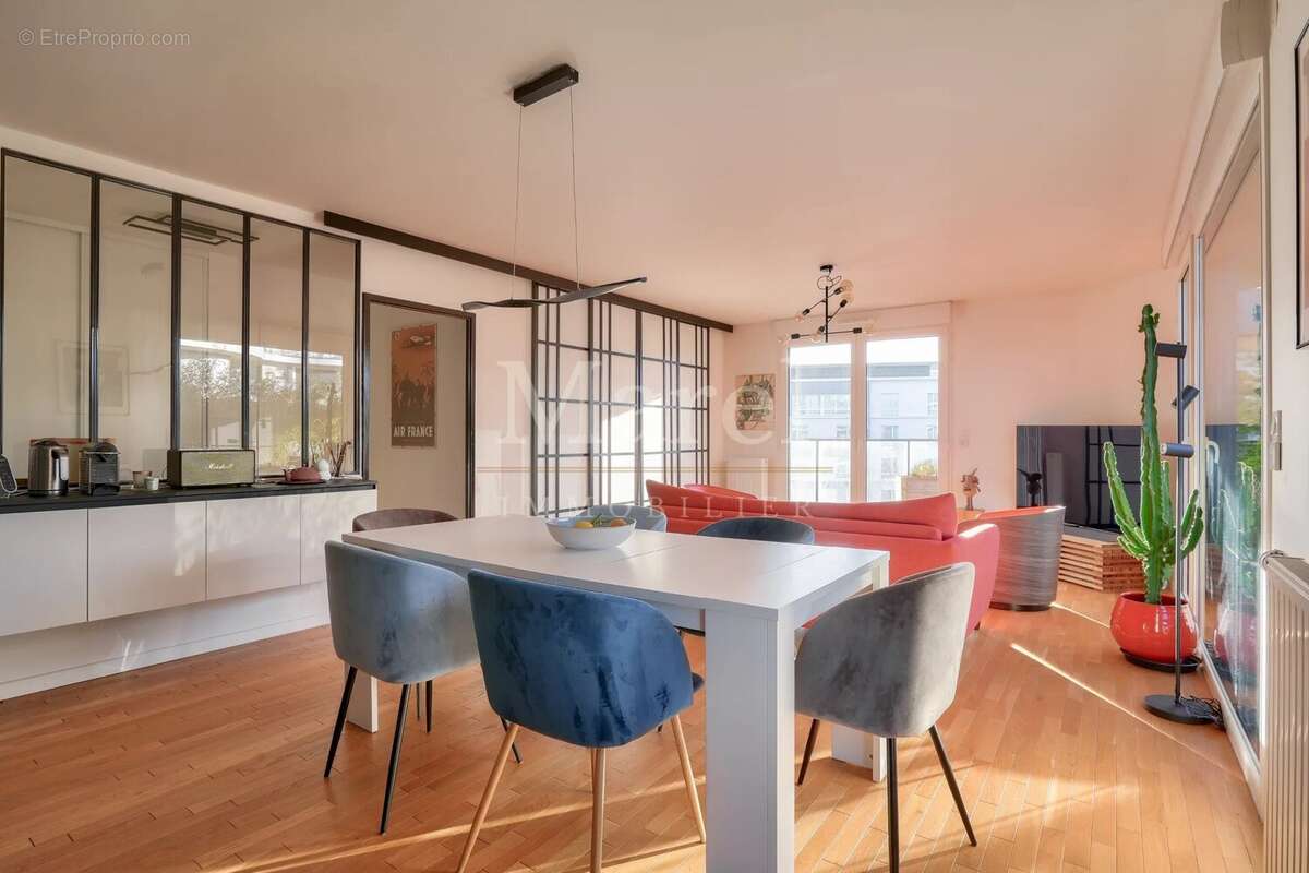 Appartement à COLOMBES