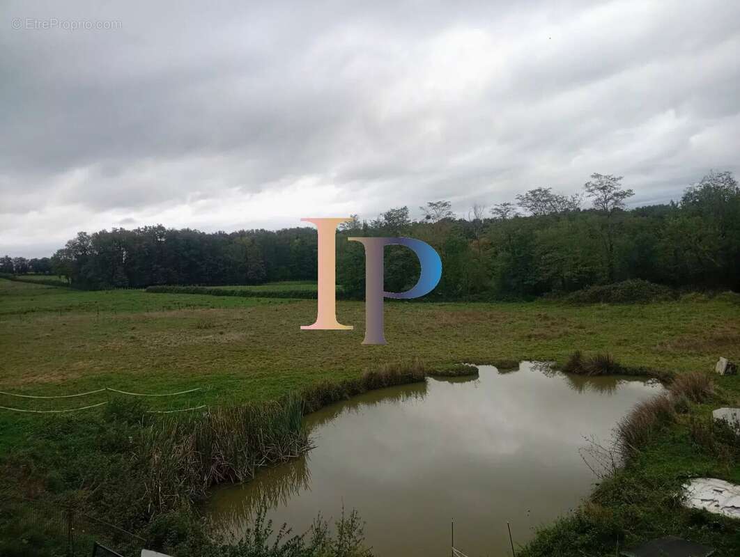 Maison à SAINT-PIERRE-LA-NOAILLE