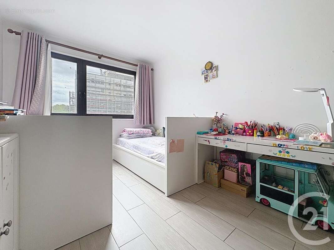 Appartement à PARIS-12E