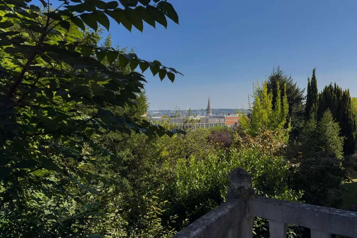 Maison à SAINT-CLOUD