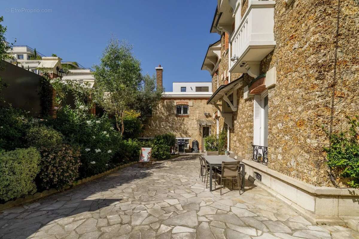 Maison à SAINT-CLOUD