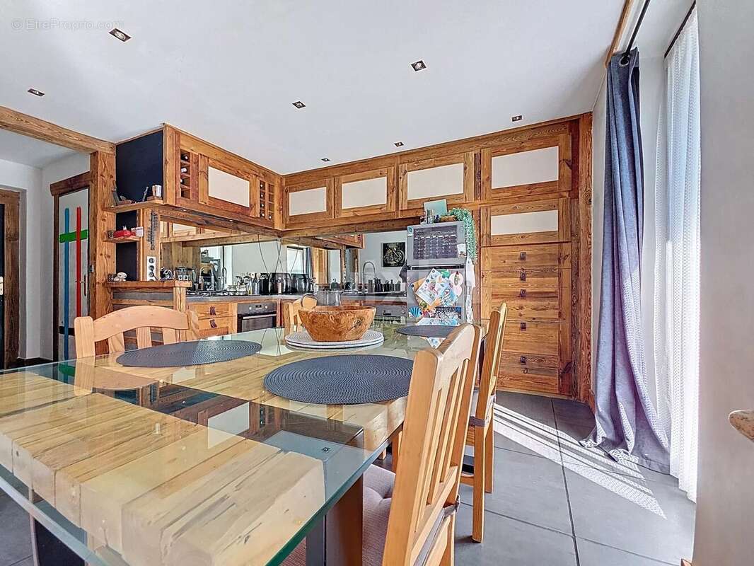 Appartement à SAINT-GERVAIS-LES-BAINS