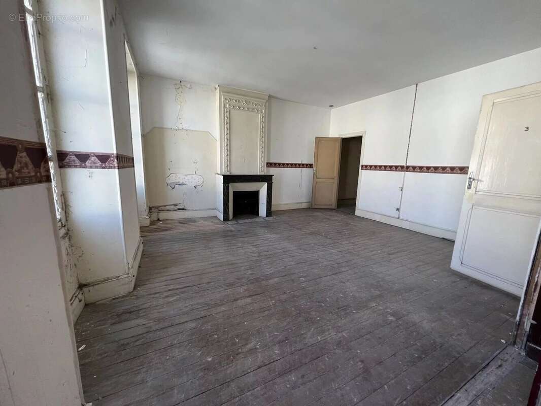 Appartement à ETAULIERS