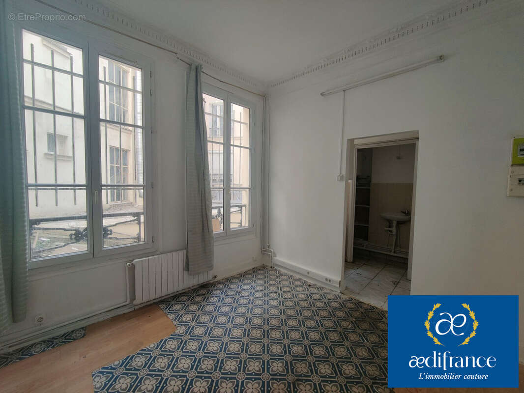 Appartement à PARIS-10E