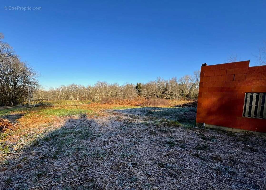 Terrain à BUSSEROLLES