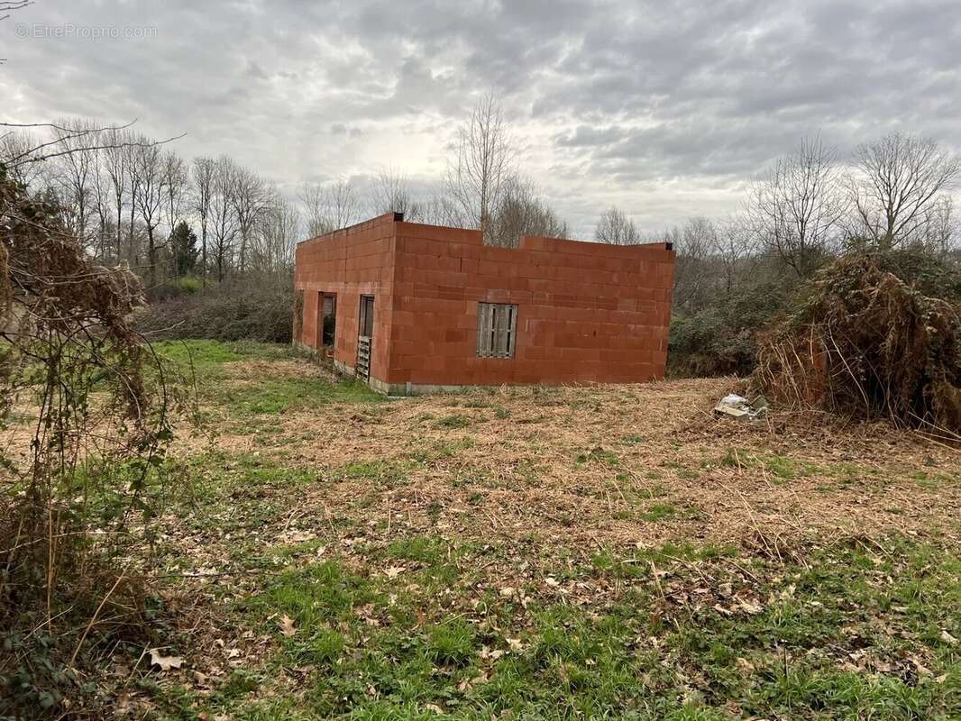 Terrain à BUSSEROLLES