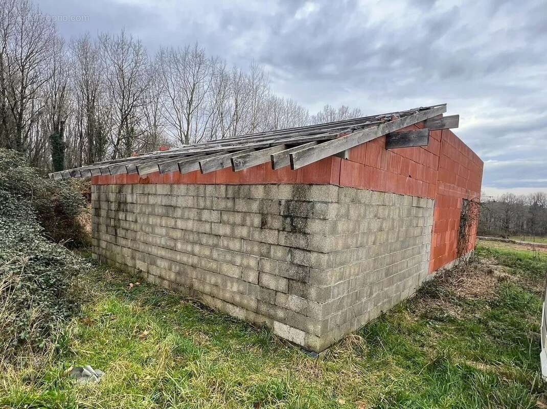 Terrain à BUSSEROLLES