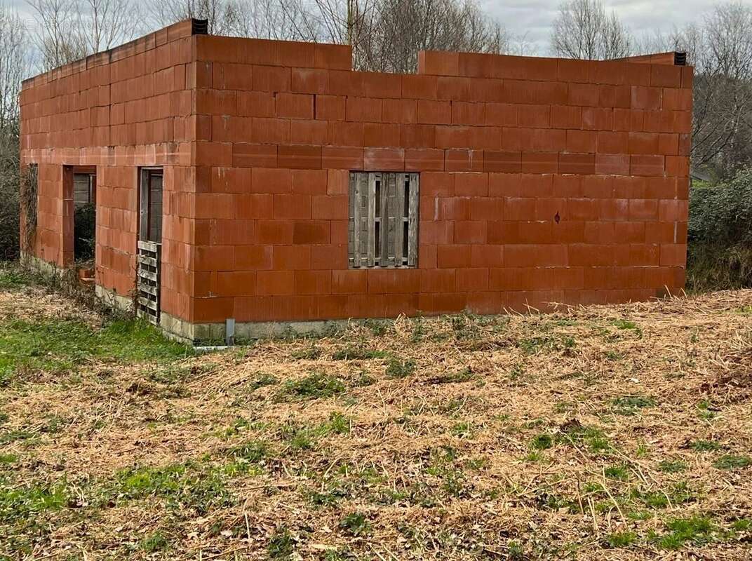 Terrain à BUSSEROLLES