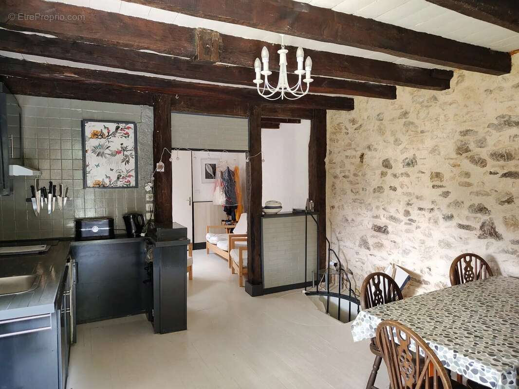 Maison à BUSSIERE-GALANT