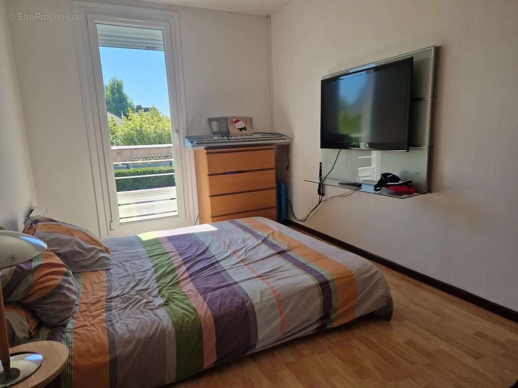 Maison à VOISINS-LE-BRETONNEUX