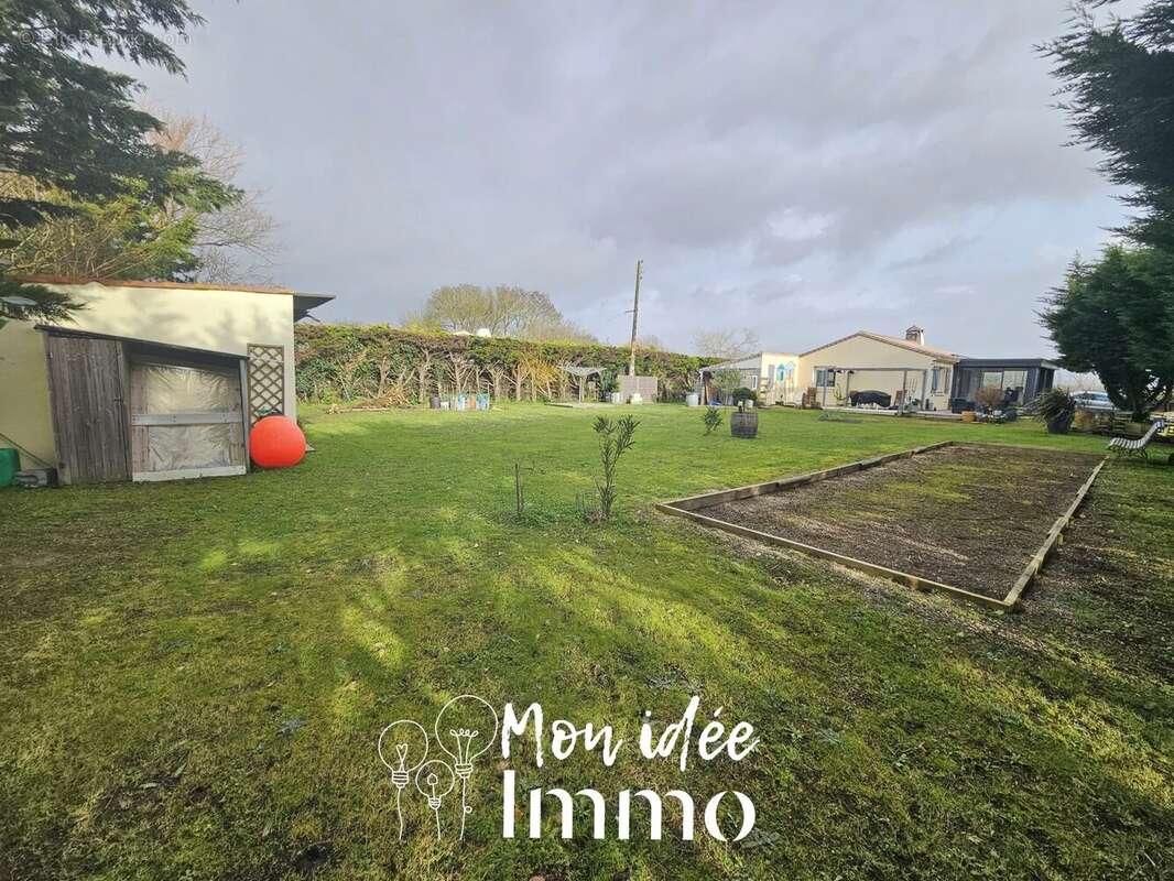 Maison à LE PERRIER