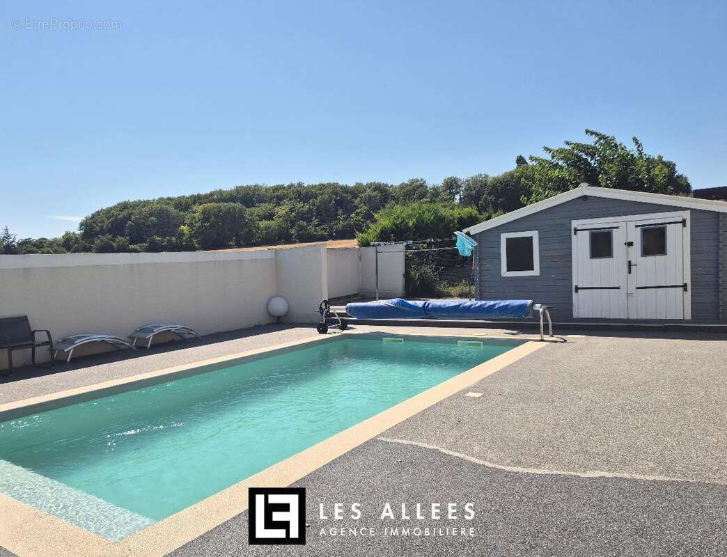 Maison à SAINT-GERVAIS-SUR-ROUBION