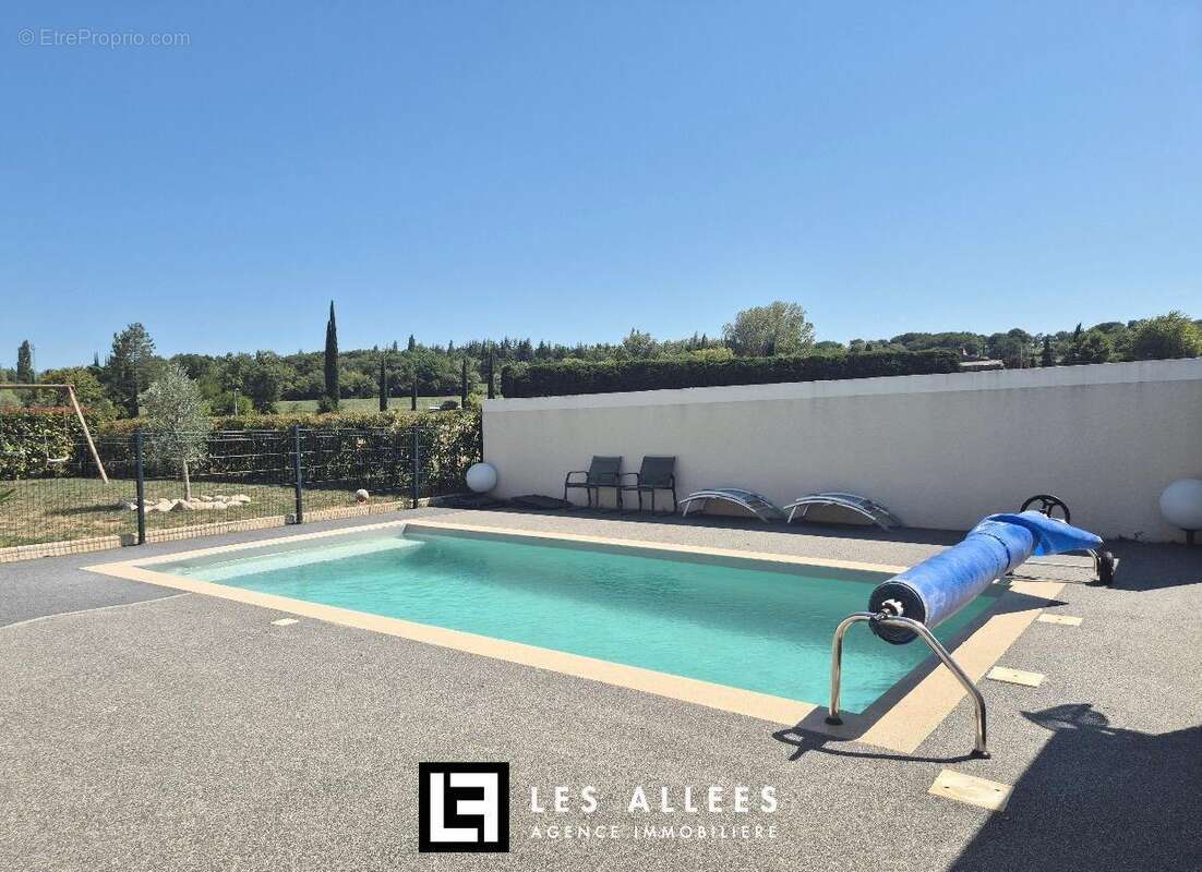 Maison à SAINT-GERVAIS-SUR-ROUBION