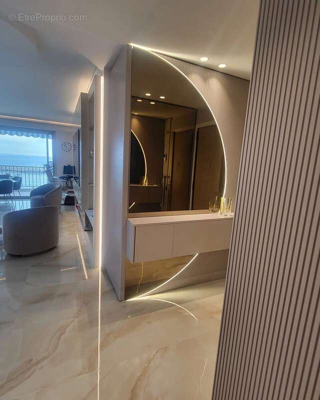 Appartement à ROQUEBRUNE-CAP-MARTIN