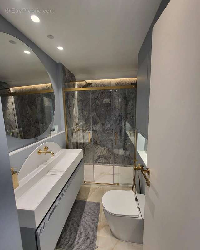 Appartement à ROQUEBRUNE-CAP-MARTIN