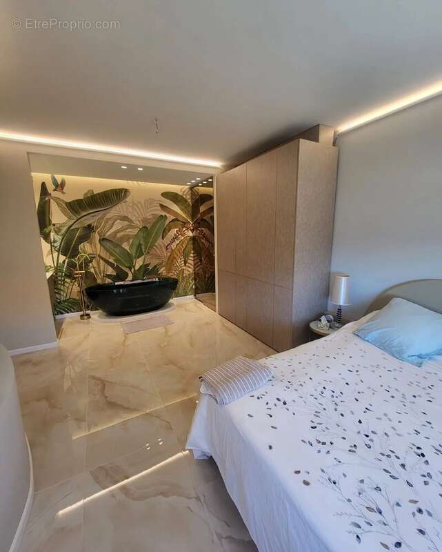 Appartement à ROQUEBRUNE-CAP-MARTIN