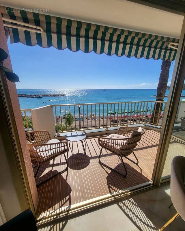 Appartement à ROQUEBRUNE-CAP-MARTIN