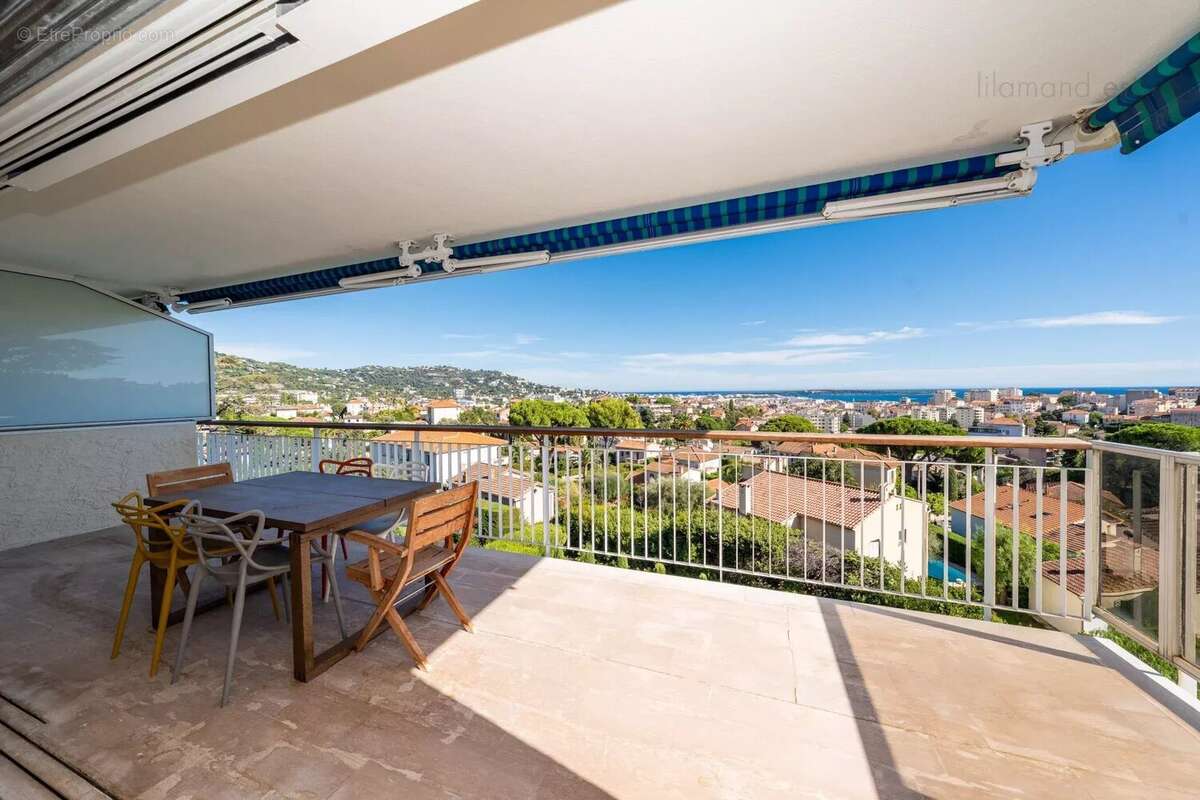 Appartement à CANNES