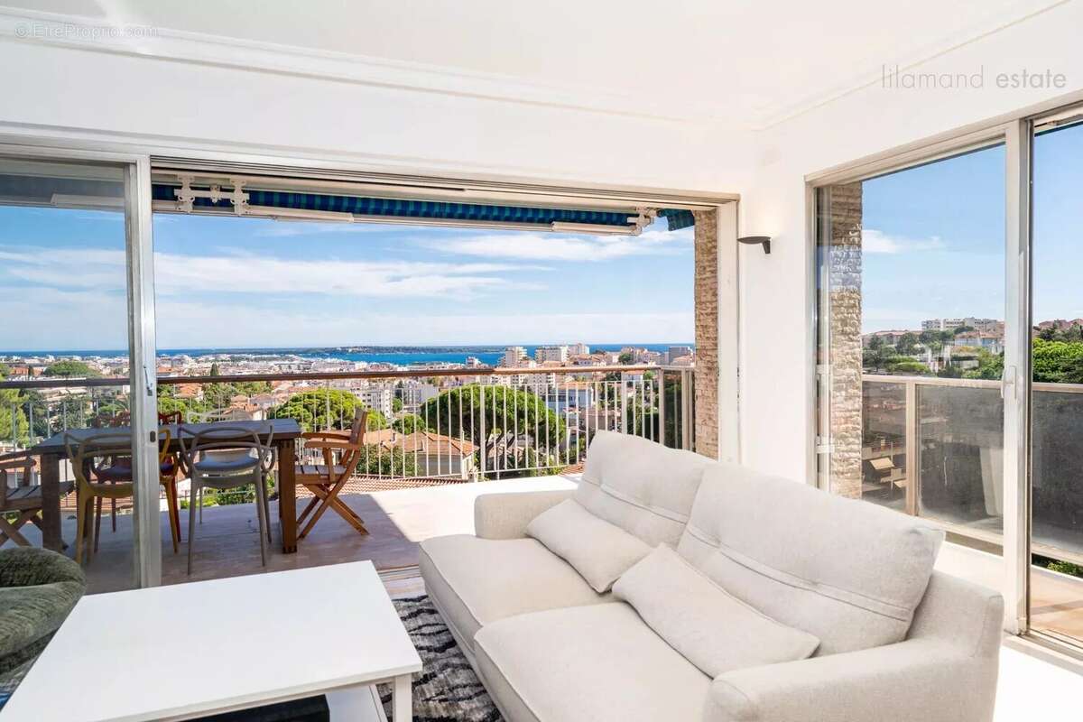 Appartement à CANNES