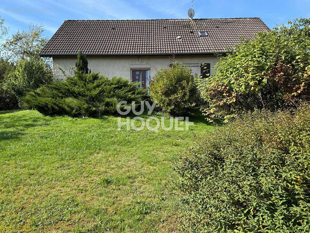 Maison à AUXON-DESSUS