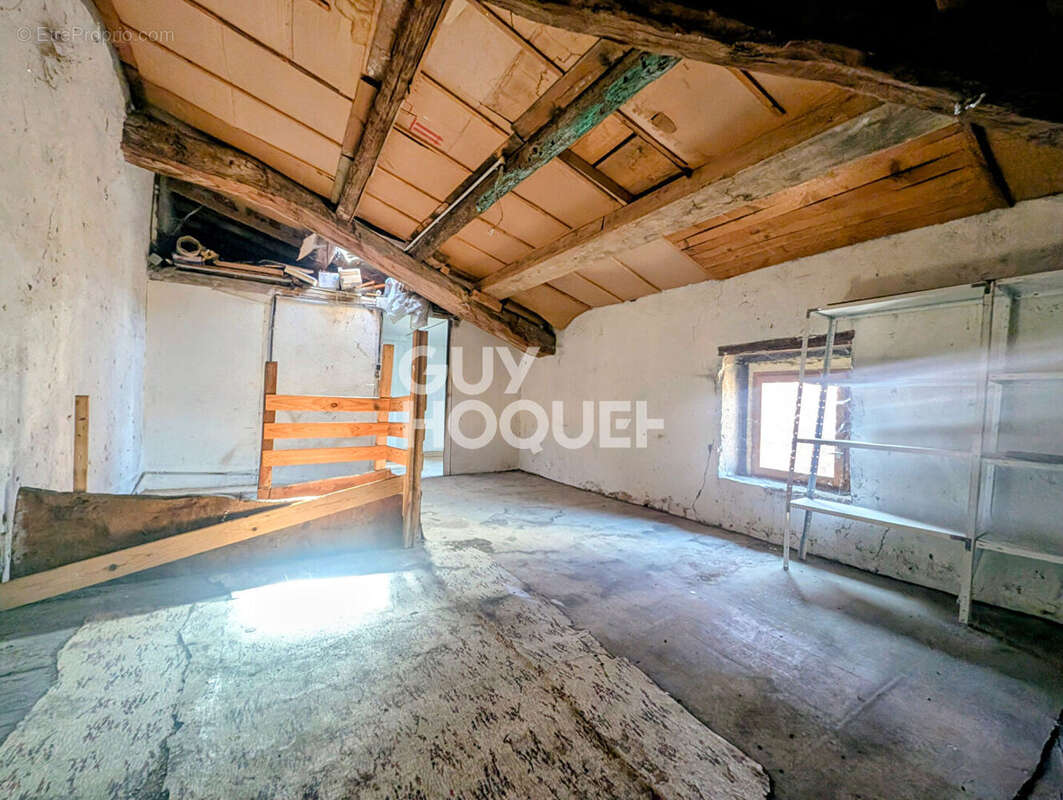 Maison à PONT-DU-CHATEAU