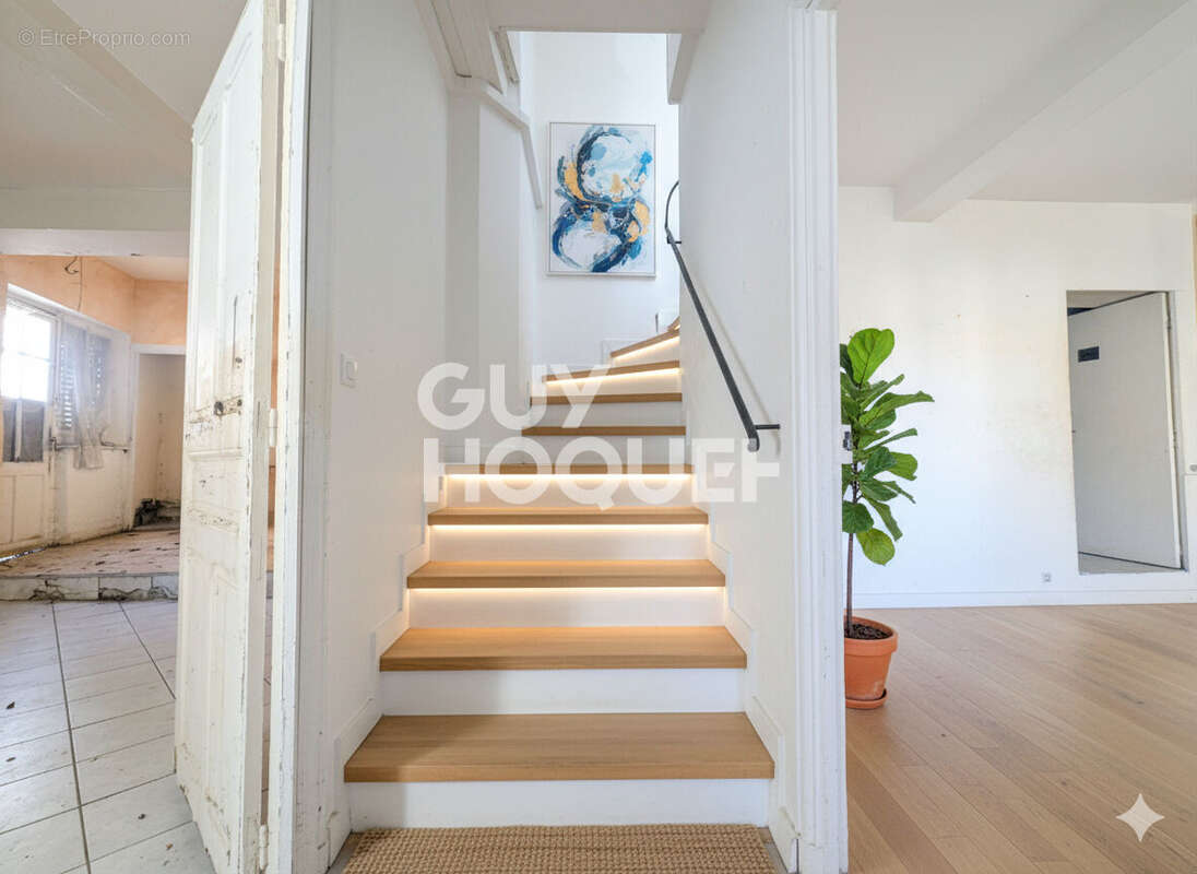 Maison à PONT-DU-CHATEAU