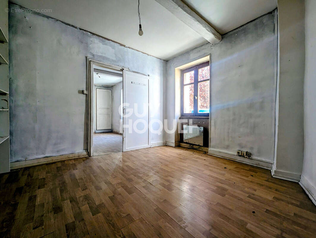 Maison à PONT-DU-CHATEAU