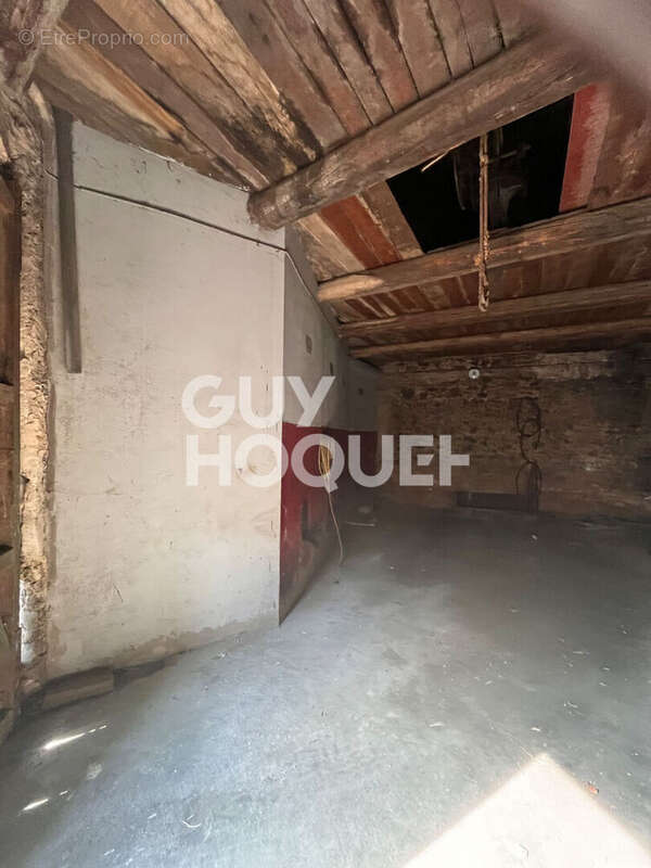 Autre à SAINT-JEAN-DE-MINERVOIS