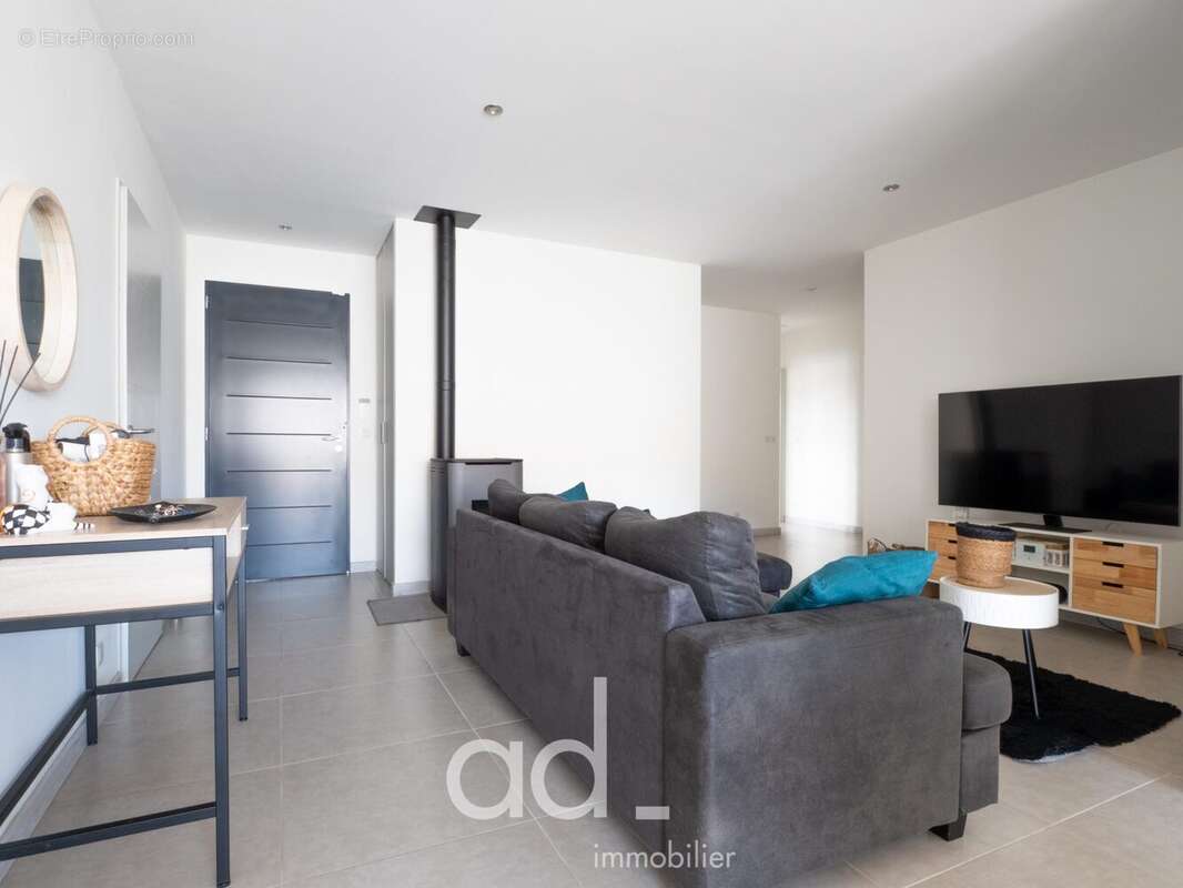 Maison à SAINT-XANDRE