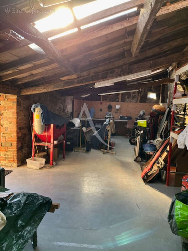 Autre à LA CHAIZE-LE-VICOMTE