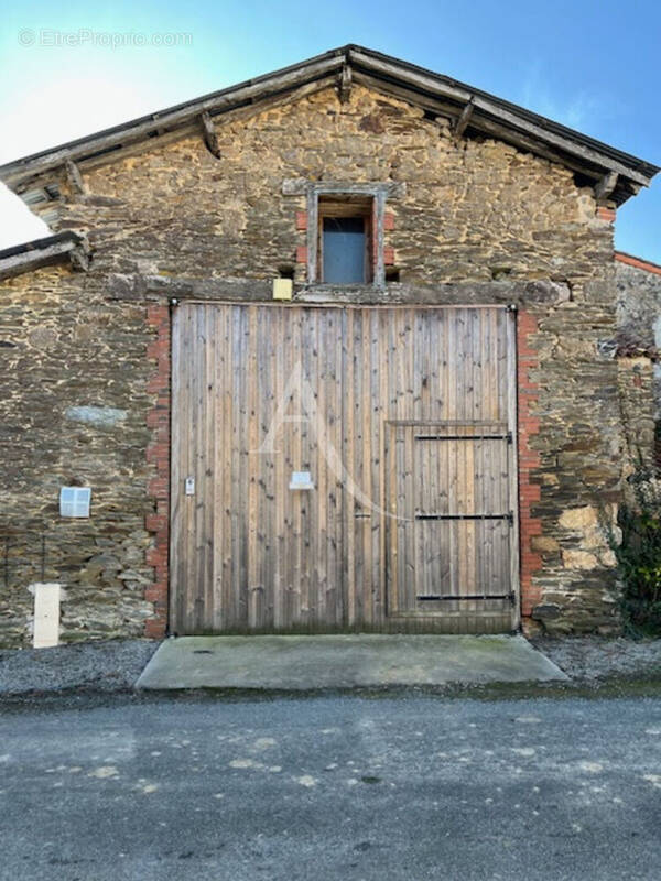 Autre à LA CHAIZE-LE-VICOMTE