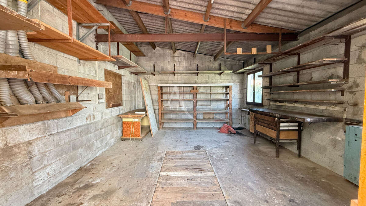 Maison à LA CHAIZE-LE-VICOMTE