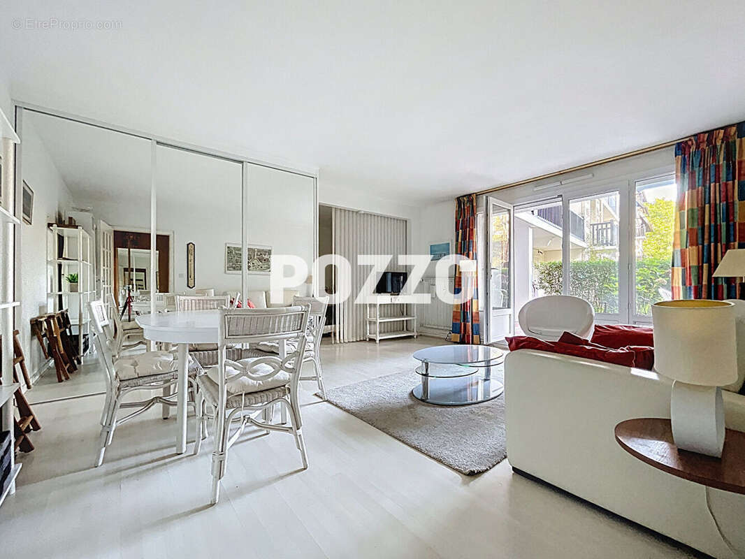 Appartement à TOURGEVILLE