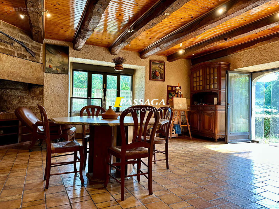 Maison à SEVERAC-LE-CHATEAU