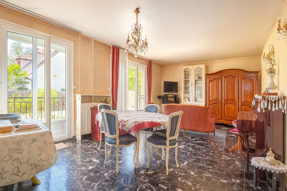 Appartement à CHAMPIGNY-SUR-MARNE