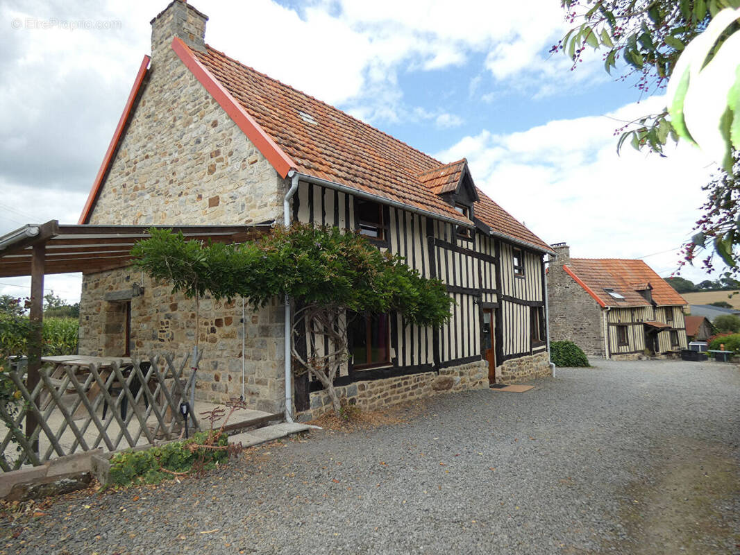 Maison à ISIGNY-LE-BUAT